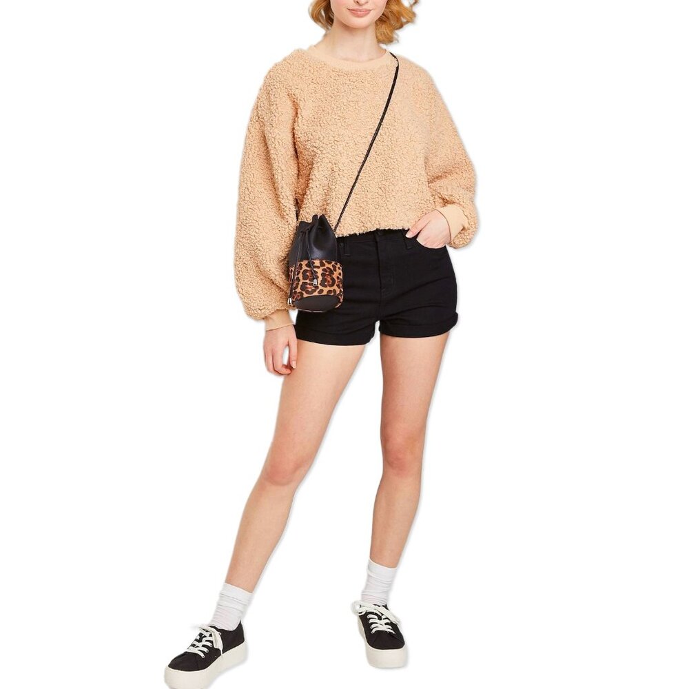 NWT High-Rise Rolled Cuff Black Jean Shorts - Womens Juniors Size 14 (32 Waist)
